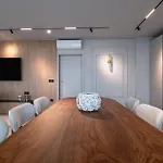 Azur Luxury וארנה