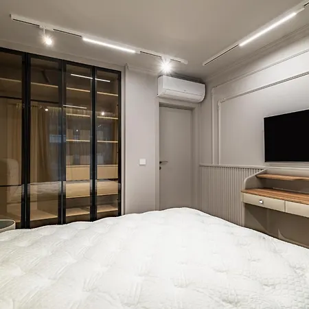Azur Luxury דירה וארנה