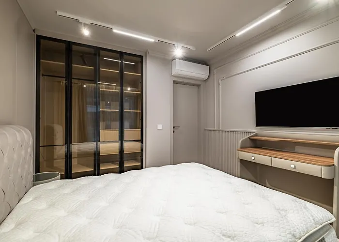 Azur Luxury شقة فارنا