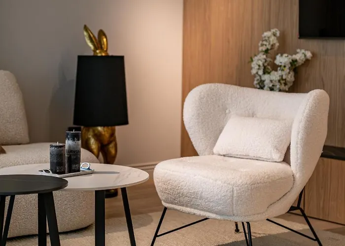 Azur Luxury فارنا