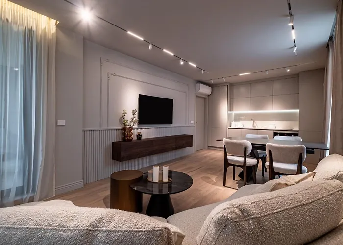 Azur Luxury شقة *