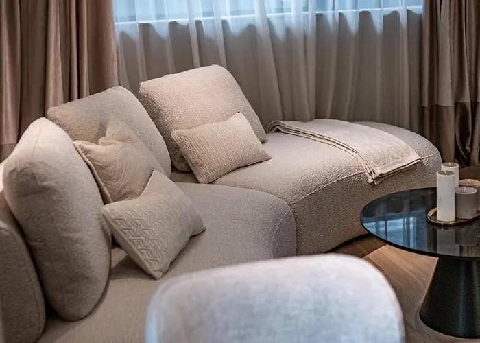 Azur Luxury * فارنا