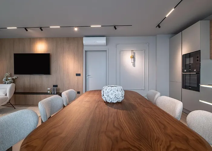 Azur Luxury فارنا