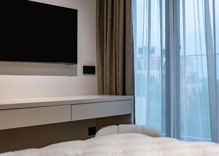 Azur Luxury * فارنا