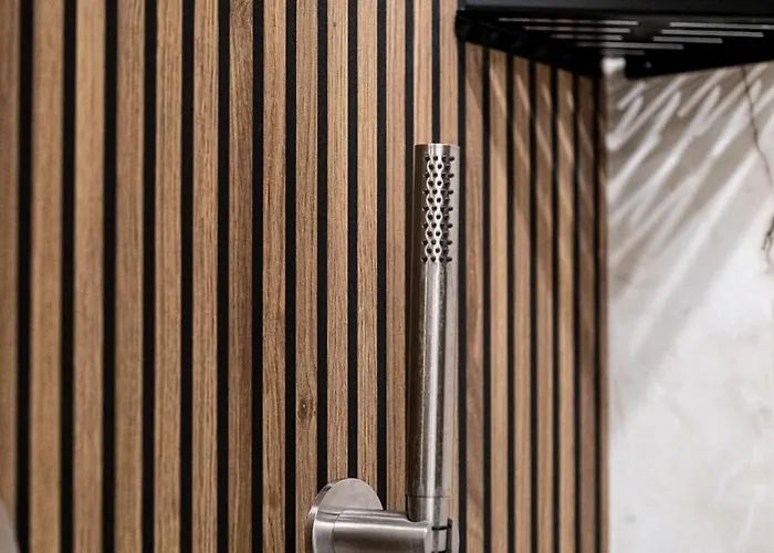 Azur Luxury شقة فارنا