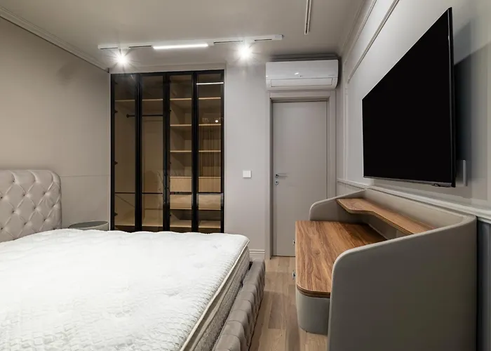 Azur Luxury شقة فارنا