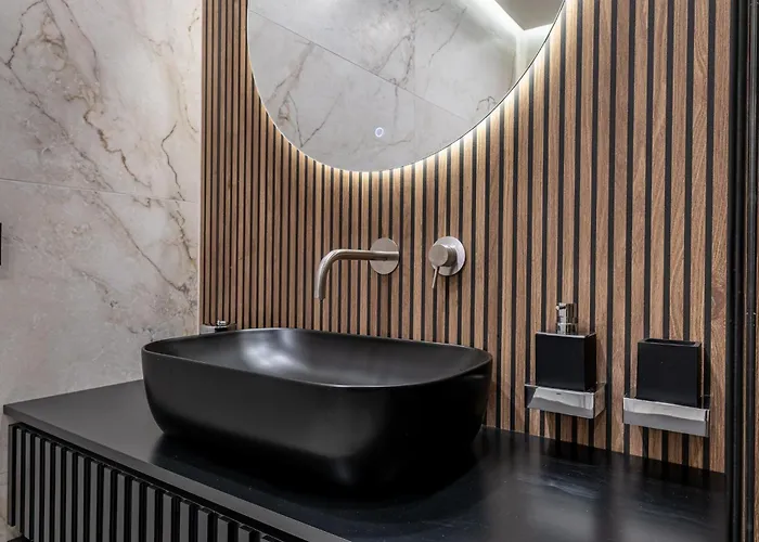 Azur Luxury شقة *